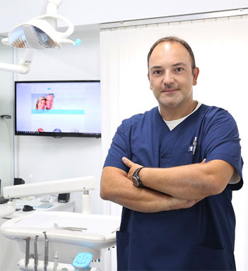 Κοντοπάνος Χρήστος - Οδοντίατρος